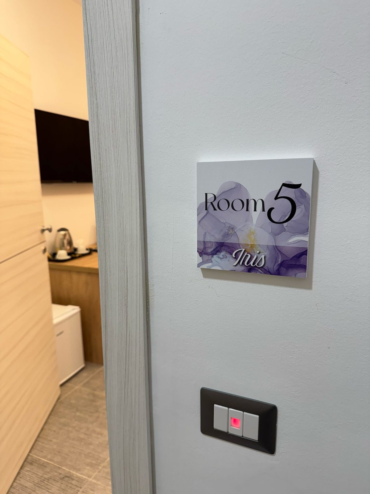 Iris — altra angolazione